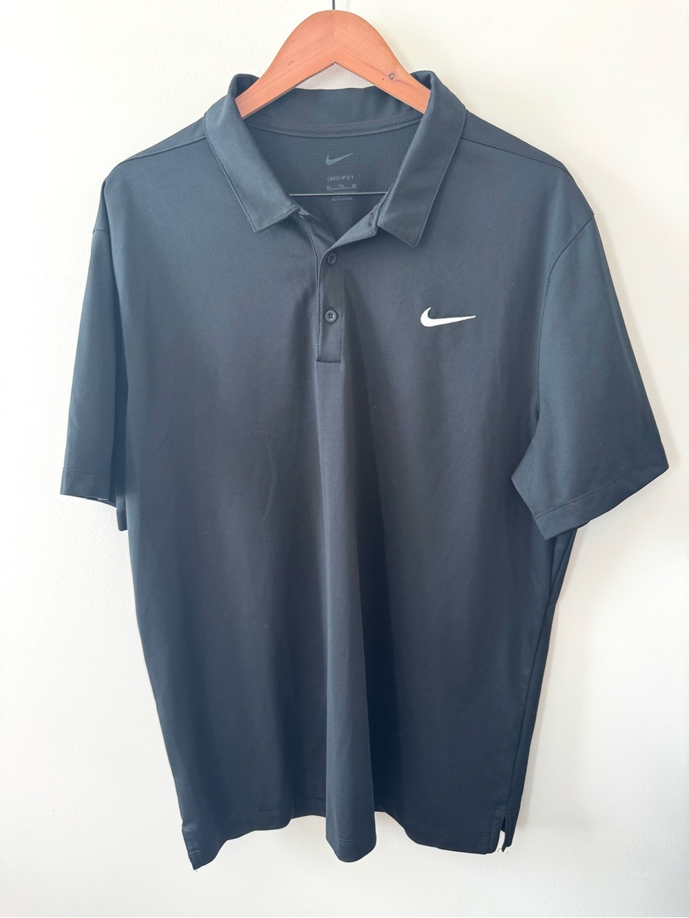 Nike Dri-FIT Mens XL Black Polo Shirt White Swoosh Golf Performance Athletic